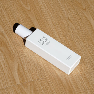 Gesicht, das PETG-leere Plastikflaschen 250ml für Toner-Hautpflege-Creme festzieht